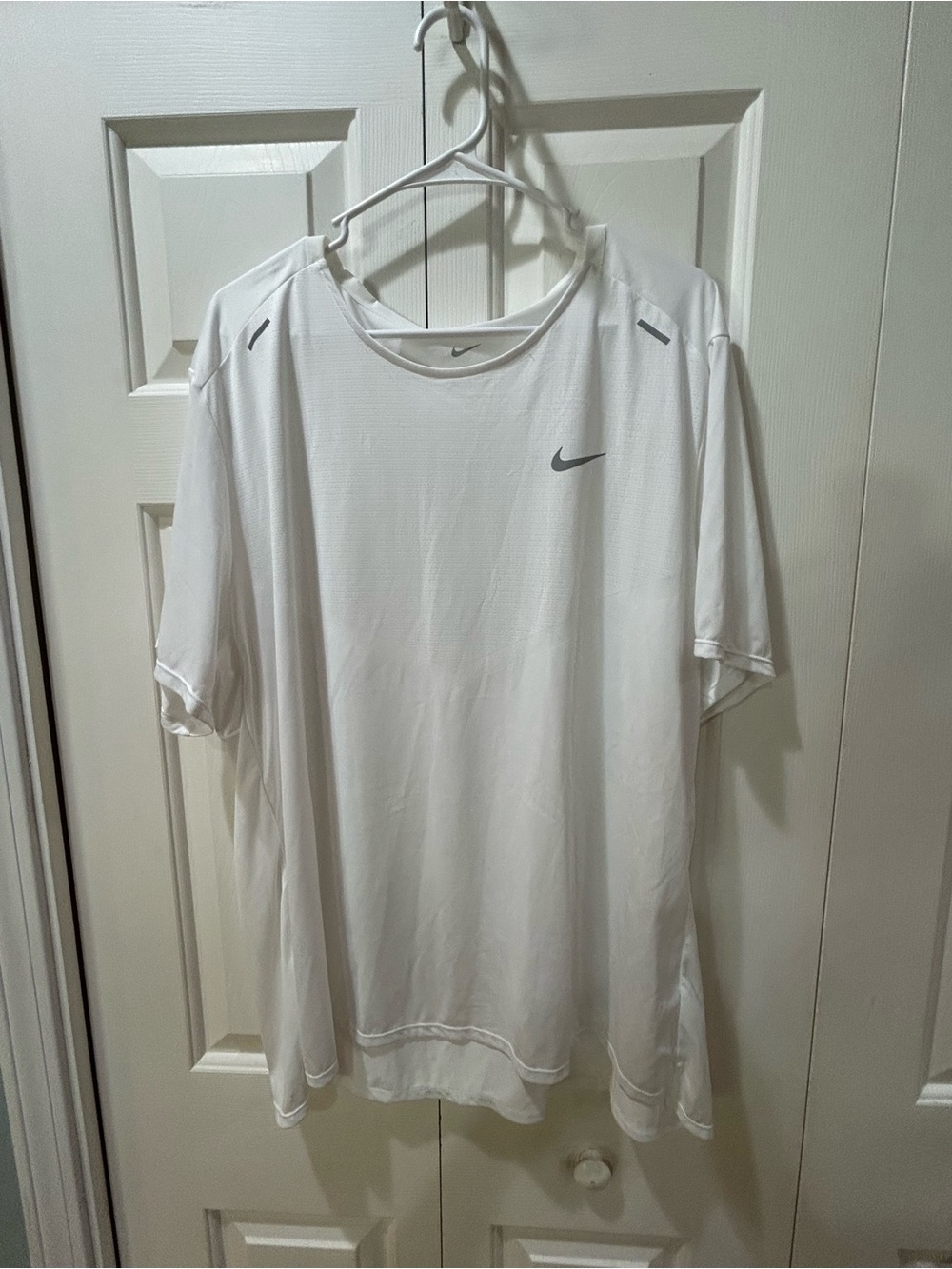 Men’s white Nike Running short sleeve shirt XXL